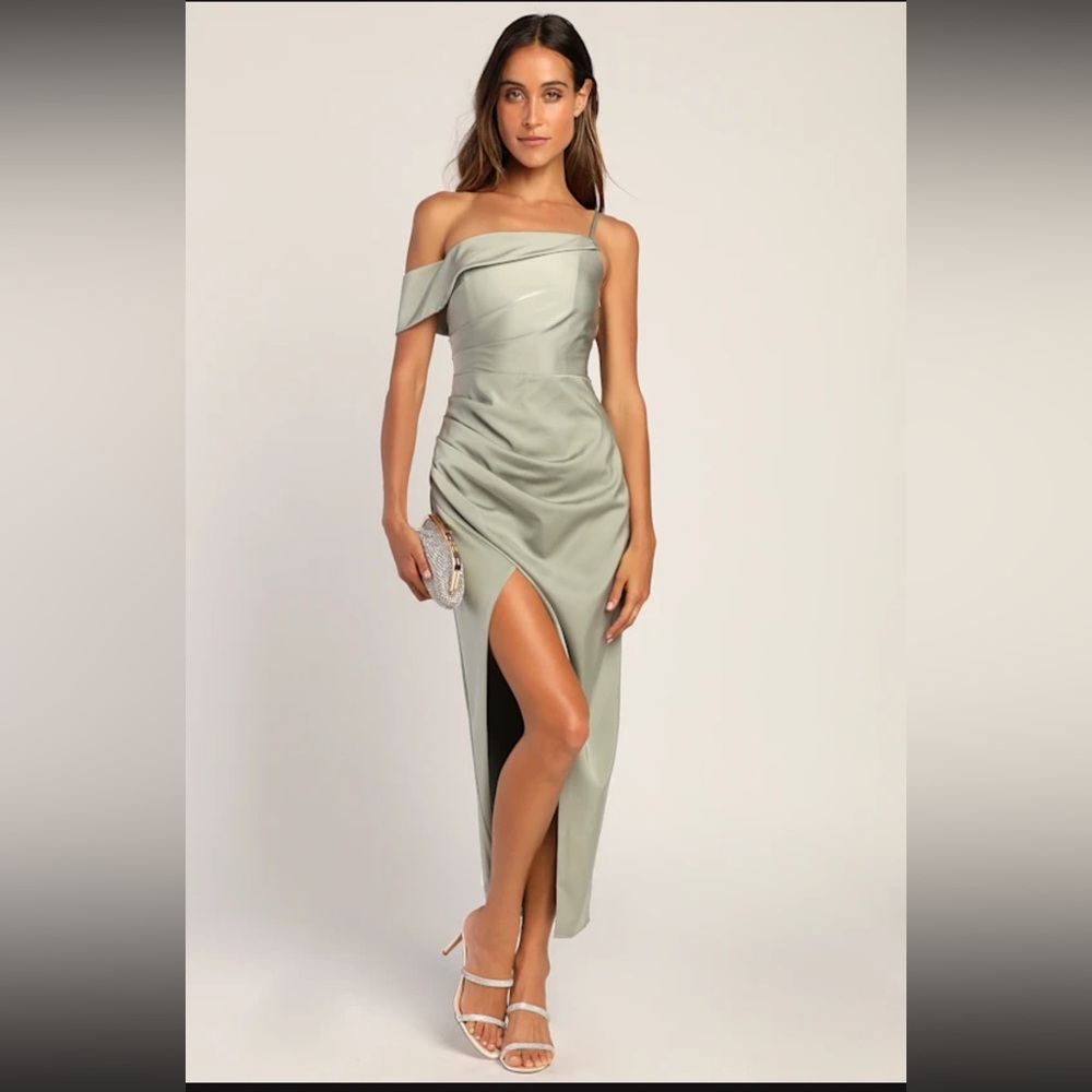 Lulu's One Shoulder Light Green Dress